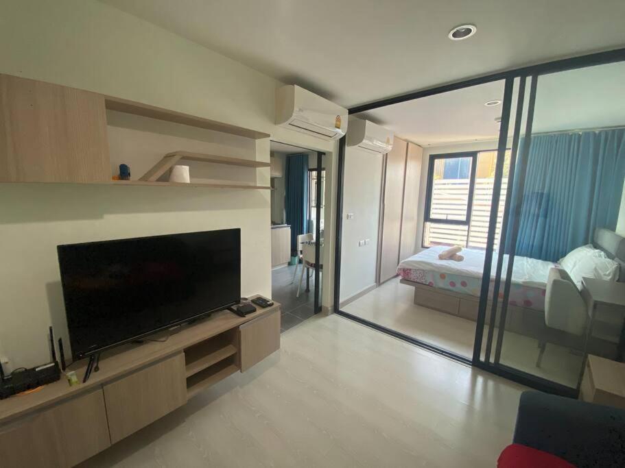 Quiet One Bedroom Near Bts Onnut Apartment