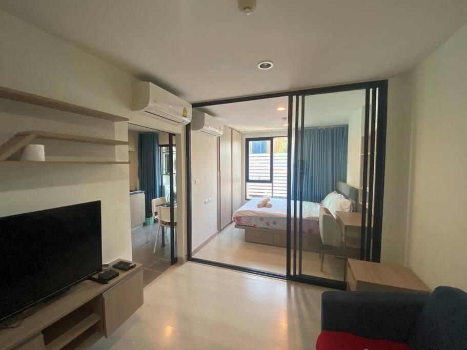 Quiet One Bedroom Near Bts Onnut Apartment